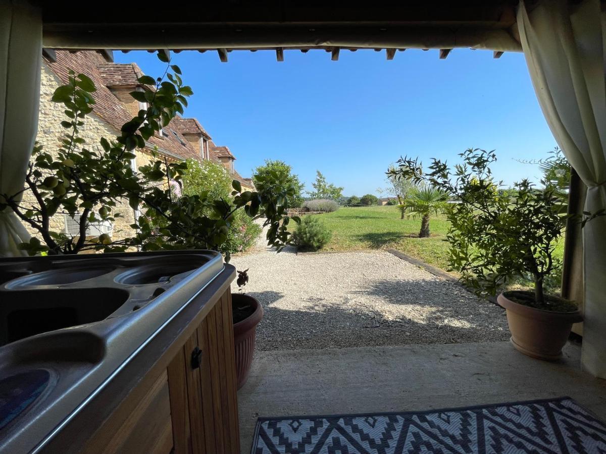 Chambre D'Hotes La Ferme De La Croix. Saint-Avit-Sénieur Zewnętrze zdjęcie